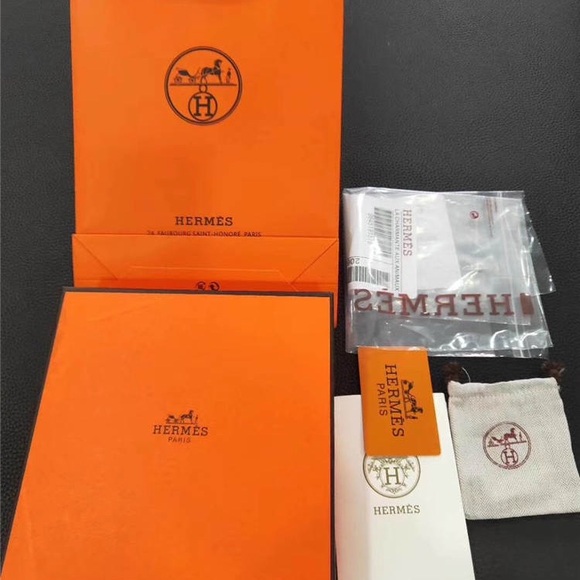 Hermes Signature Gold monogram belt with black alligator belt strap - Picture 2 of 2